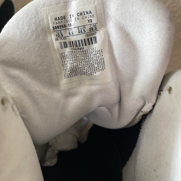 Air Jordan sneakers - Picture 8 of 10